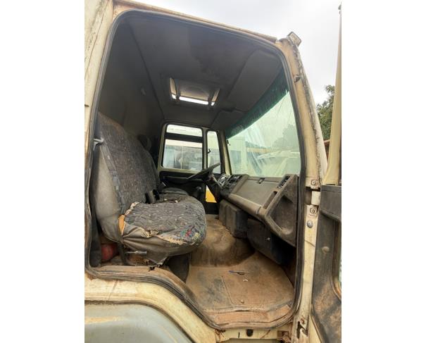 Foto de CAMINHAO FORD/CARGO 815 E, DIESEL, BRANCA, 2010/2011, CHASSI: 9BFVCE1N5BBB71525, RENAVAM: 00283865016, NO ESTADO EM QUE SE ENCONTRA.