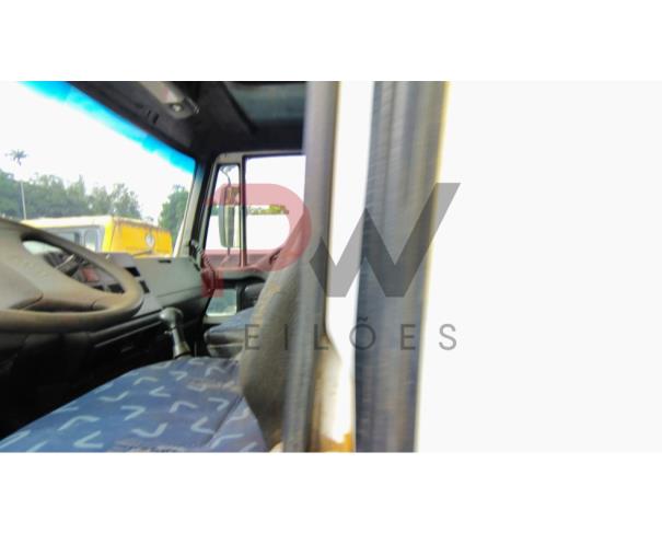 Foto de CAMINHAO IVECO/TECTOR 170E22, 2013/2014,BRANCA, DIESEL, CHASSI: ...25599, NO ESTADO EM QUE SE ENCONTRA.