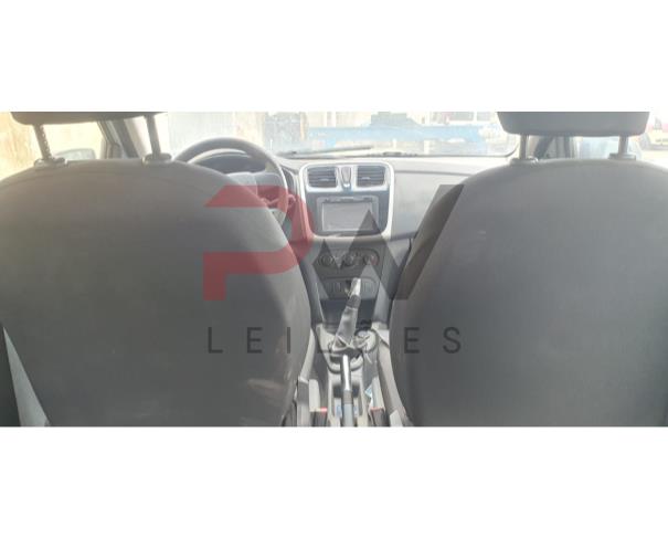 Foto de PASSAGEIRO / AUTOMOVEL RENAULT/SANDERO EXPR 16, ALCOOL/GASOLINA, 2015/2016, PLACA PXF-9789, CHASSI: 93Y5SRD64GJ195691, RENAVAM: 01075571593, NO ESTADO EM QUE SE ENCONTRA. 