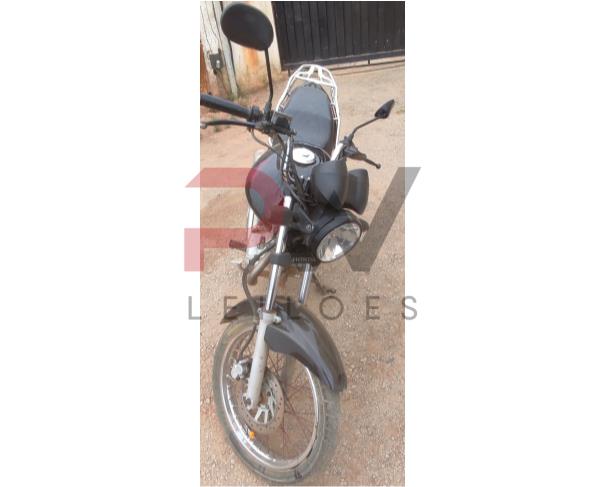Foto de PASSAGEIRO / HONDA / CG 150FAN ESI / PLACA: HOH-5782 / UF: MG / MUNICÍPIO: GONZAGA /ANO FABRICAÇÃO: 2012 / ANO MODELO: 2012 / PRETA /CHASSI: 9C2KC1670CR488500 / MOTOR: KC16E7C488500 /RENAVAM: 00461731720, NO ESTADO EM QUE SE ENCONTRA.