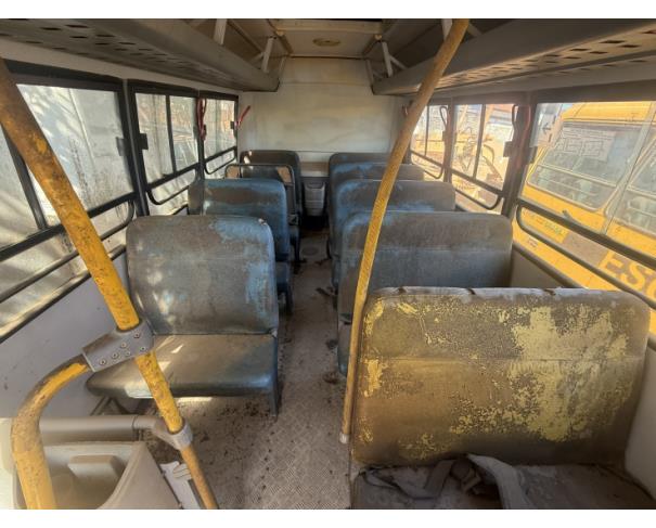 Foto de ONIBUS, MPOLO/VOLARE V8L 4X4 EO, AMARELA, 2013/2014, DIESEL, CHASSI: 93PB58M1MEC049361, RENAVAM: 00996838937, NO ESTADO EM QUE SE ENCONTRA.