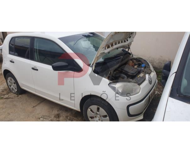Foto de PASSAGEIRO / AUTOMOVEL VW/UP TAKE MA, ALCOOL/GASOLINA, BRANCA, 2015/2016, PLACA PXB-1963, CHASSI: 9BWAG4126GT529023, RENAVAM: 01071434532, NO ESTADO EM QUE SE ENCONTRA. 