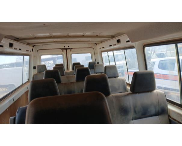 Foto de MICROONIBUS, I/M.BENZ 313CDI SPRINTERM, BRANCA, 2006/2007, DIESEL, CHASSI: 8AC9036727A953893, RENAVAM: 895901870, NO ESTADO EM QUE SE ENCONTRA.