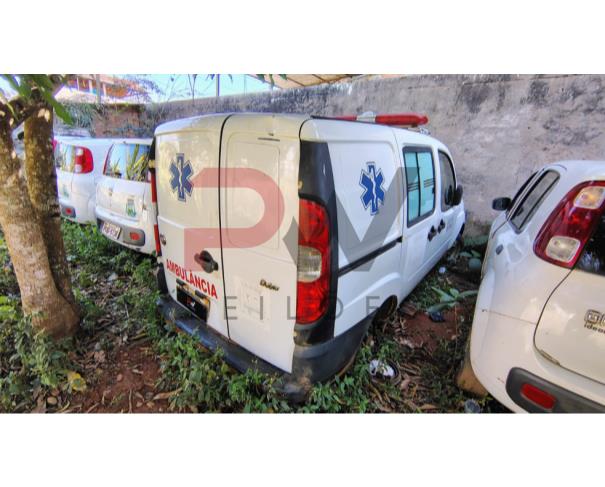 Foto de FIAT/DOBLO 1.8 ATENA AMB, ALCOOL/GASOLINA, BRANCA, 2014/2015, CHASSI: 9BD223156F2038957, RENAVAM: 1058921387, NO ESTADO EM QUE SE ENCONTRA.