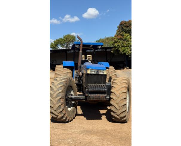 Foto de TRATOR NEW HOLLAND 7630, COR AZUL, ANO 2014, NO ESTADO EM QUE SE ENCONTRA.