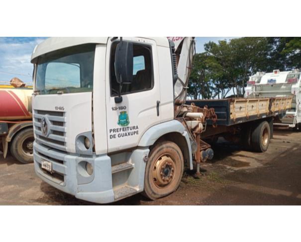 Foto de CAMINHAO VW/13.180 CNM, DIESEL, BRANCA, 2007/2007, CHASSI: 9BW7672307R718043, RENAVAM: 00922494592, NO ESTADO EM QUE SE ENCONTRA.