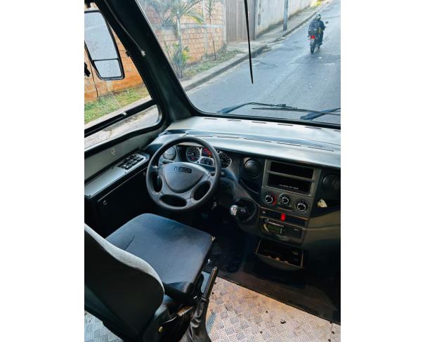 Foto de ONIBUS IVECO/CITYCLASS 70C17, DIESEL, AMARELA, 2012/2013, NO ESTADO EM QUE SE ENCONTRA.
