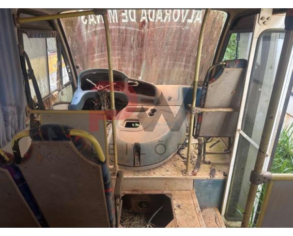 Foto de PAS/ONIBUS VW/NEOBUS THUNDER 29L, 2003/2004, DIESEL, BRANCA, PLACA CZZ -6668, RENAVAM: 00813963630, CHASSI: 9BWPC52R44R401668, NO ESTADO EM QUE SE ENCONTRA.