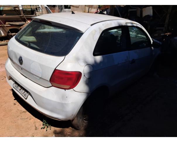 Foto de AUTOMOVEL VW/GOL TL MB, ALCOOL/GASOLINA, BRANCA, 2014/2015, CHASSI: 9BWAA45U7FP046595, RENAVAM: 01085131030, NO ESTADO EM QUE SE ENCONTRA. 