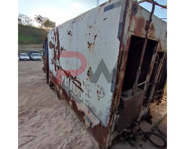 Foto de LOTE CONTENDO UM COMPACTADOR DE LIXO DE CARGA TRASEIRA, MARCA USIMECA, CAPACIDADE VOLUMÉTRICA PARA 15 M³ (QUINZE METROS CÚBICOS). USADO. NO ESTADO EM QUE SE ENCONTRA.