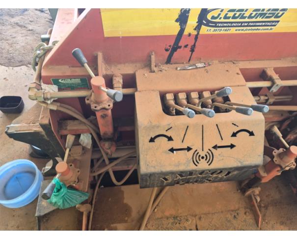 Foto de LOTE CONTENDO MÁQUINA DE ASFALTO, MARCA J. COLOMBO, MODELO FALCON PLUS, NO ESTADO EM QUE SE ENCONTRA.