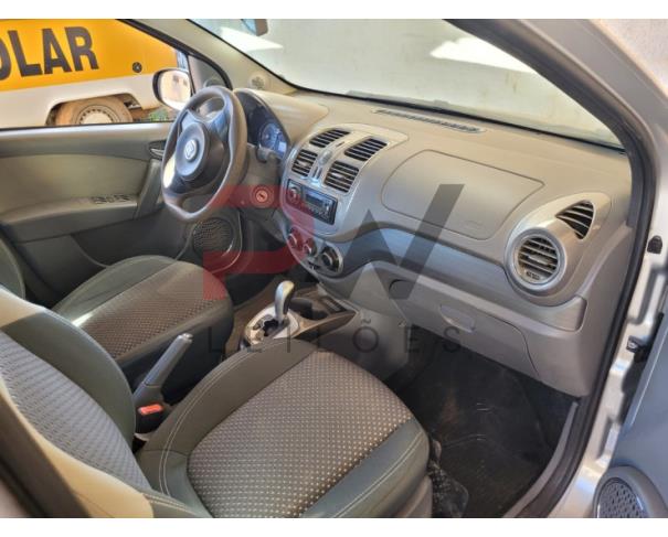 Foto de PASSAGEIRO / AUTOMOVEL FIAT/SIENA ESSENCE 1.6, 2014/2015, PRATA, ALC/GASOL, PLACA PUW-0882, CHASSI: 9BD197163F3228532, RENAVAM: 01022249379, NO ESTADO EM QUE SE ENCONTRA.