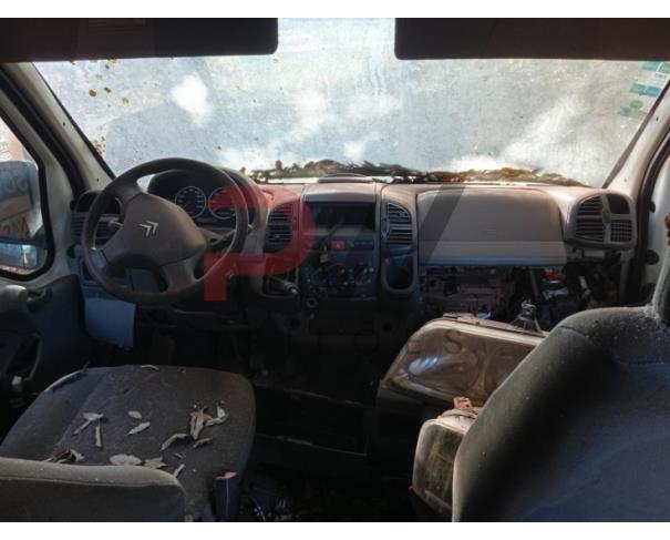 Foto de MICROONIB CITROEN/JUMPER M33M 2.3, DIESEL, BRANCA, 2015/2015, CHASSI: ...48492, NO ESTADO EM QUE SE ENCONTRA.