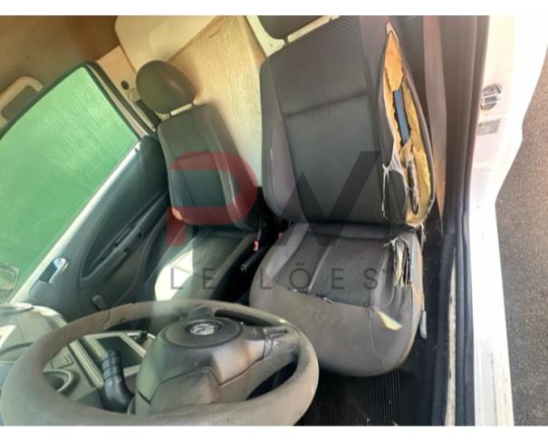 Foto de CAMINHONE VW/SAVEIRO CS ST MB, ALCOOL/GASOLINA, BRANCA, 2014/2015, CHASSI: ...68995, NO ESTADO EM QUE SE ENCONTRA.
