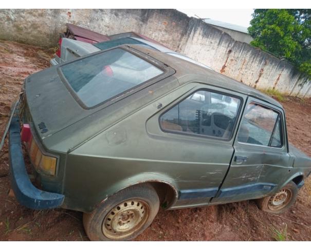 Foto de LOTE CONTENDO SUCATA DE VEÍCULOS, NO ESTADO EM QUE SE ENCONTRA.