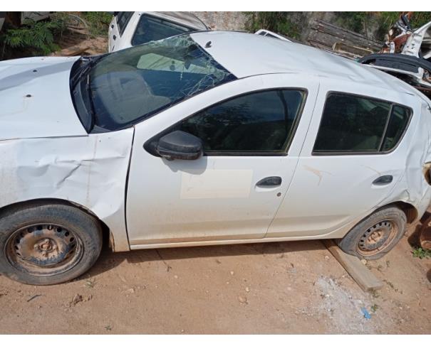 Foto de PAS/AUTOMOVEL RENAULT/SANDERO AUTH 10, ALCOOL/GASOLINA, BRANCA, 2017/2017, CHASSI: ...96361, NO ESTADO EM QUE SE ENCONTRA.
