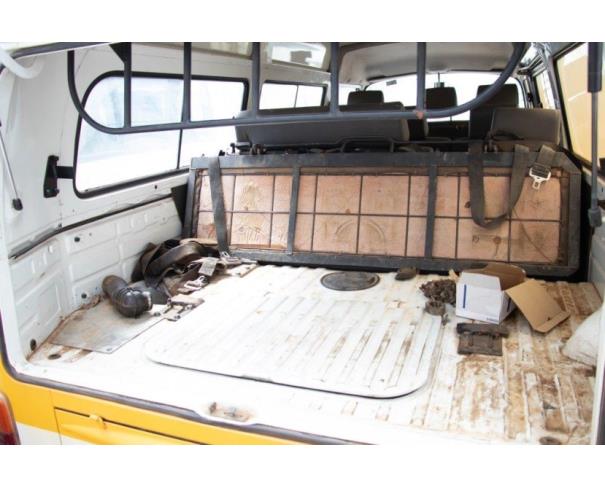 Foto de PAS/MICROONIBUS KOMBI ESCOLAR, ALCOOL/GASOLINA, BRANCA, 15 L, 2012/2013, PLACA: HLF-9440, RENAVAM: 476074789, CHASSI: 9BWMF07X0DP002823, NO ESTADO EM QUE SE ENCONTRA
