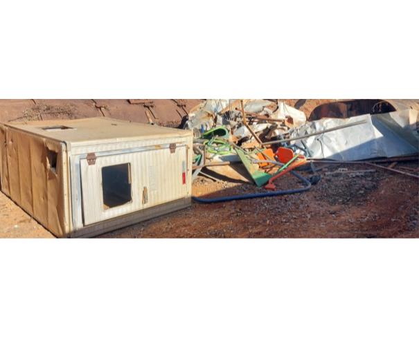 Foto de LOTE CONTENDO SUCATA FERROSA, CABINE E CARROCERIA, NO ESTADO EM QUE SE ENCONTRAM. OBS: O TANQUE NÃO PERTENCE A ESTE LOTE.