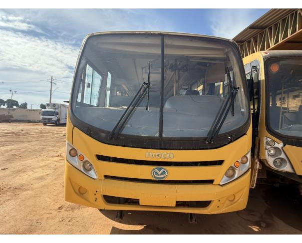 Foto de ONIBUS IVECO/GRANCLASS 150S21E, DIESEL, AMARELA, 2016/2017, CHASSI: 93ZA01LF0H8930882, RENAVAM: 01114103729, NO ESTADO EM QUE SE ENCONTRA.