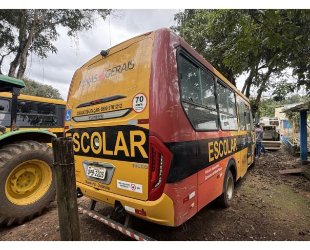 Foto de ONIBUS IVECO/SOULCLASS 70C17 HE, DIESEL, AMARELA, 2018/2019, CHASSI: 93ZL72C01K8481509, RENAVAM:01164113868 , NO ESTADO EM QUE SE ENCONTRA.