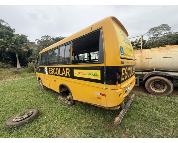 Foto de ONIBUS MPOLO/VOLARE V8L 4X4 EO, DIESEL, AMARELA, 2013/2014, CHASSI: 93PB58M1MEC050592, RENAVAM: 00995803790, NO ESTADO EM QUE SE ENCONTRA.