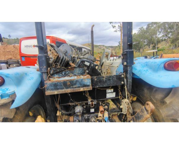 Foto de LOTE CONTENDO 01 TRATOR LS 90, Nº DE SERIE: 10900000129, NO ESTADO EM QUE SE ENCONTRA.