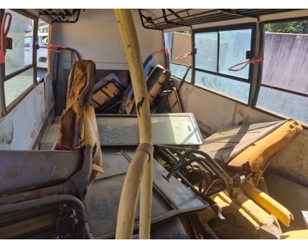 Foto de ONIBUS MARCOPOLO/VOLARE V8L ESC, DIESEL, AMARELA, 2009/2009, CHASSI: 93PB42G3P9C030307, RENAVAM: 00184364205, NO ESTADO EM QUE SE ENCONTRA. 