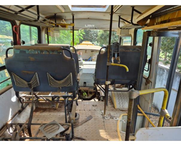 Foto de ONIBUS M.BENZ/INDUSCAR FOZ U, DIESEL, AMARELA, 2010/2010, CHASSI: 9BM384067AB723711, RENAVAM: 00226537030, NO ESTADO EM QUE SE ENCONTRA.