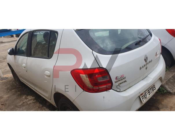 Foto de PASSAGEIRO / AUTOMOVEL RENAULT/SANDERO EXPR 16, ALCOOL/GASOLINA, 2015/2016, PLACA PXF-9789, CHASSI: 93Y5SRD64GJ195691, RENAVAM: 01075571593, NO ESTADO EM QUE SE ENCONTRA. 