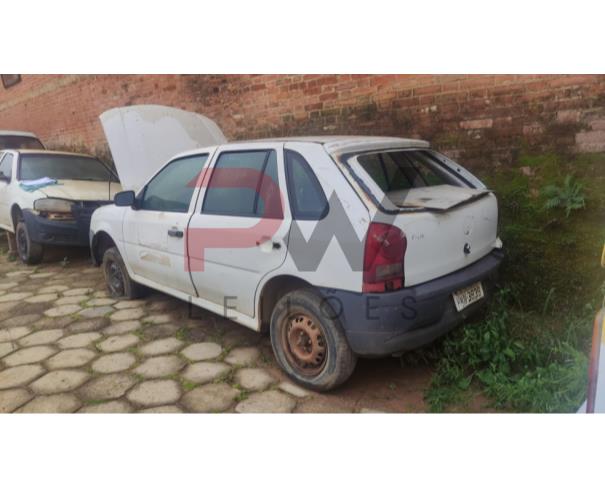 Foto de AUTOMOVEL, VW/GOL 1.0, BRANCA, 2005/2006, ALCOOL/GASOLINA, CHASSI: 9BWCA05W16T078212, RENAVAM: 00872884821, NO ESTADO EM QUE SE ENCONTRA.