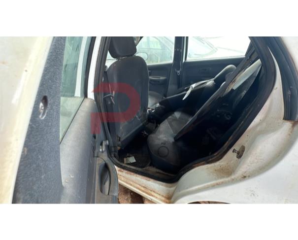 Foto de AUTOMOVEL FIAT/PALIO FIRE, ALCOOL/GASOLINA, BRANCA, 2014/2015, CHASSI: ...65065, NO ESTADO EM QUE SE ENCONTRA.