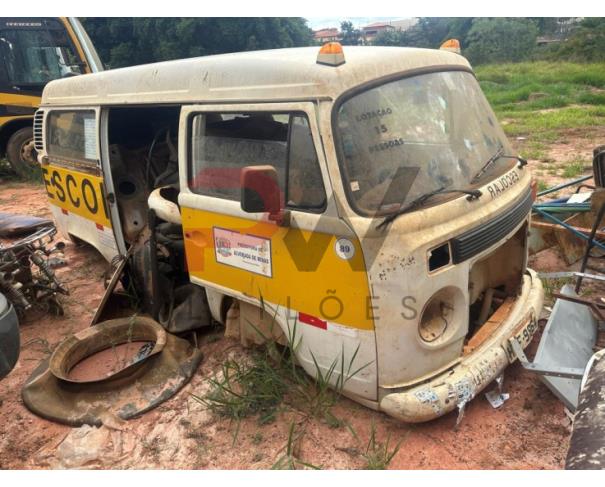 Foto de PAS/MICROONIBUS VW/KOMBI ESCOLAR, 2012/2013, ALC/GASOL, BRANCA, PLACA HLF - 9864, RENAVAM: 00480176787, CHASSI: 9BWMF07XXDP003204, NO ESTADO EM QUE SE ENCONTRA.