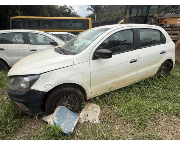 Foto de AUTOMOVEL VW/GOL 1.0L MC4, ALCOOL/GASOLINA, BRANCA, 2021/2022, CHASSI: 9BWAG45U6NT037018, RENAVAM: 01264300074, NO ESTADO EM QUE SE ENCONTRA.