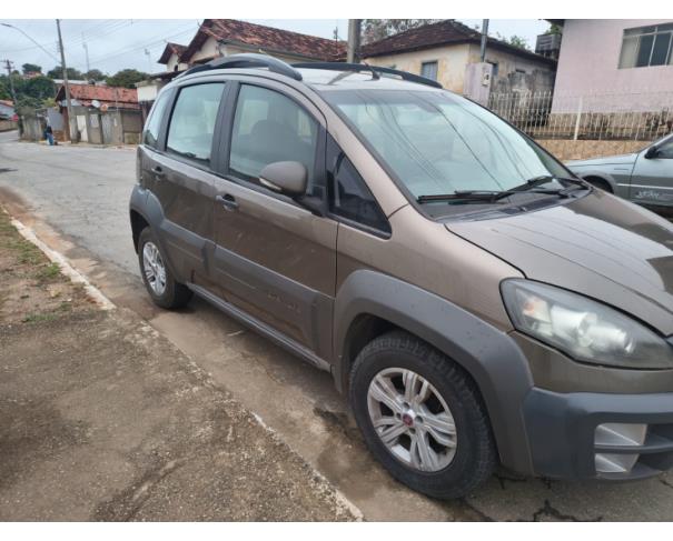 Foto de  AUTOMOVEL FIAT/IDEA ADVENTURE 1.8, ALCOOL/GASOLINA, CINZA, 2013/2014, NO ESTADO EM QUE SE ENCONTRA.