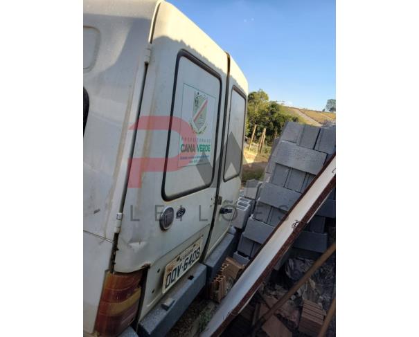 Foto de ESPECIAL / CAMINHONETE FIAT/FIORINO UNIVIDAS AM, 2012/2013, BRANCA, ALC/GASOL, PLACA OOV-6408, CHASSI: 9BD255049D8950248, RENAVAM: 488922364, NO ESTADO EM QUE SE ENCONTRA.