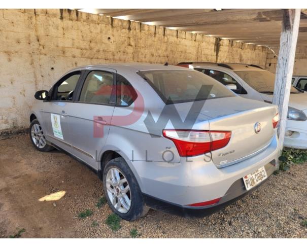 Foto de PASSAGEIRO / AUTOMOVEL FIAT/SIENA ESSENCE 1.6, 2014/2015, PRATA, ALC/GASOL, PLACA PUW-0882, CHASSI: 9BD197163F3228532, RENAVAM: 01022249379, NO ESTADO EM QUE SE ENCONTRA.