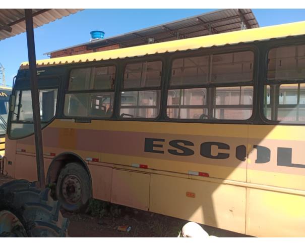 Foto de ONIBUS M.BENZ/CAIO APACHES21 U, DIESEL, BEGE, 2002/2002, CHASSI: 9BM3840672B303508, RENAVAM: 00789323850, NO ESTADO EM QUE SE ENCONTRA.