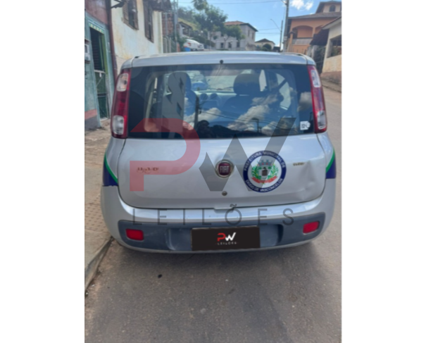 Foto de FIAT/UNO VIVACE 1.0, ALCOOL/GASOLINA, PRATA, 2014/2014, CHASSI: ...00617, NO ESTADO EM QUE SE ENCONTRA.