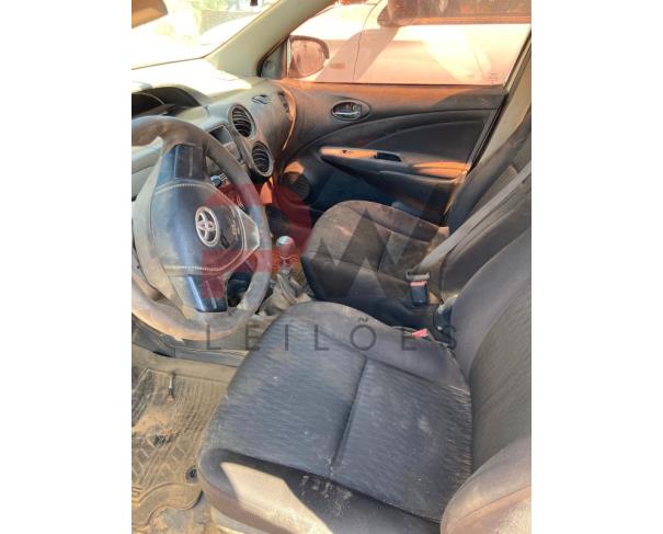 Foto de PAS/AUTOMOVEL TOYOTA/ETIOS HB X 13L MT,  ALCOOL/GASOLINA, ANO/MOD 2018/2018, COR BRANCO, NO ESTADO EM QUE SE ENCONTRA.