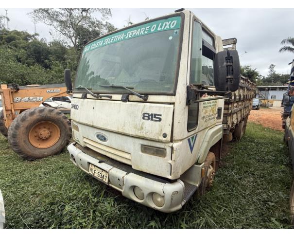Foto de CAMINHAO FORD/CARGO 815 E, DIESEL, BRANCA, 2010/2011, CHASSI: 9BFVCE1N5BBB71525, RENAVAM: 00283865016, NO ESTADO EM QUE SE ENCONTRA.