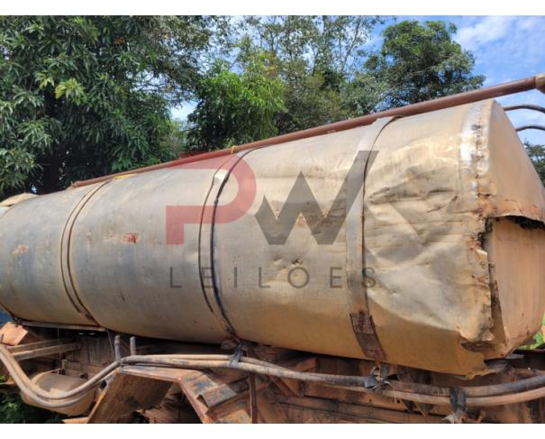 Foto de TANQUE DE LEITE S/ BOMBA. NO ESTADO EM QUE SE ENCONTRA. 