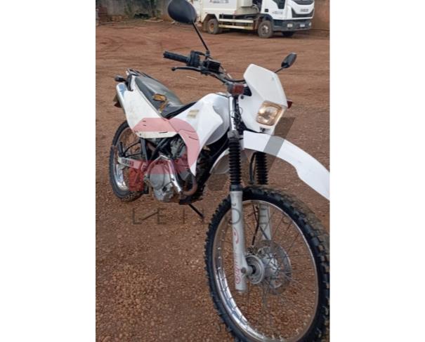 Foto de MOTOCICLE YAMAHA/XTZ 125K, GASOLINA, BRANCA, 2007/2008, CHASSI: ...24917, NO ESTADO EM QUE SE ENCONTRA.
