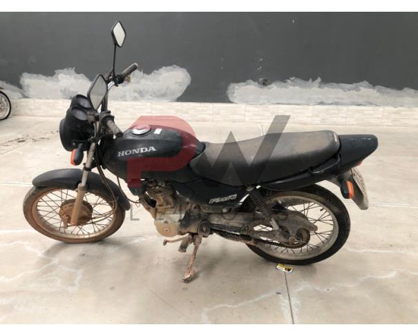 Foto de PASSAGEIRO /HONDA /CG 125 FAN / Placa: HFV1A65 / UF: MG / Município: Ubá / Ano fabricação: 2008 / Ano modelo: 2008 / Cor: PRETA / Chassi: 9C2JC30708R253758 / Motor: JC30E78253758 / RENAVAM: 00119507684, NO ESTADO EM QUE SE ENCONTRA. 