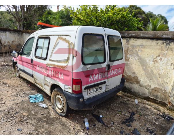 Foto de CAMINHONETE, I/PEUGEOT PART GREENCAR, BRANCA, 2018/2019, ALCOOL/GASOLINA, CHASSI: 8AEGCNFN8KG500306, RENAVAM: 01199348470, NO ESTADO EM QUE SE ENCONTRA.