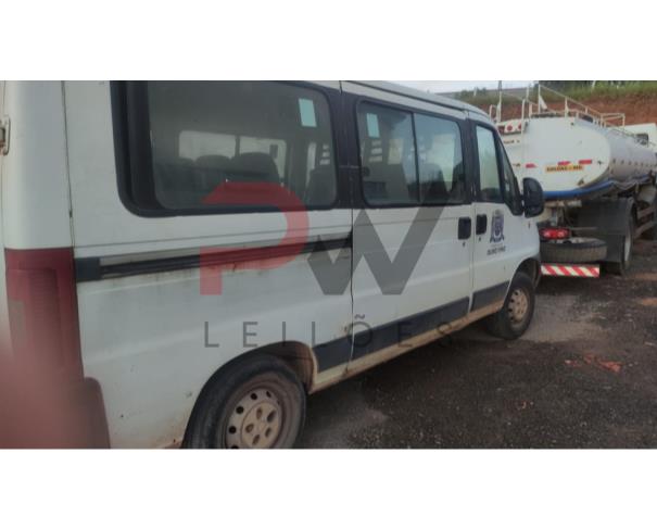 Foto de MICROONIBUS, CITROEN/JUMPER M33M 23S, BRANCA, 2013/2014, DIESEL, CHASSI: 935ZBWMMBE2128375, RENAVAM: 00597080860, NO ESTADO EM QUE SE ENCONTRA.