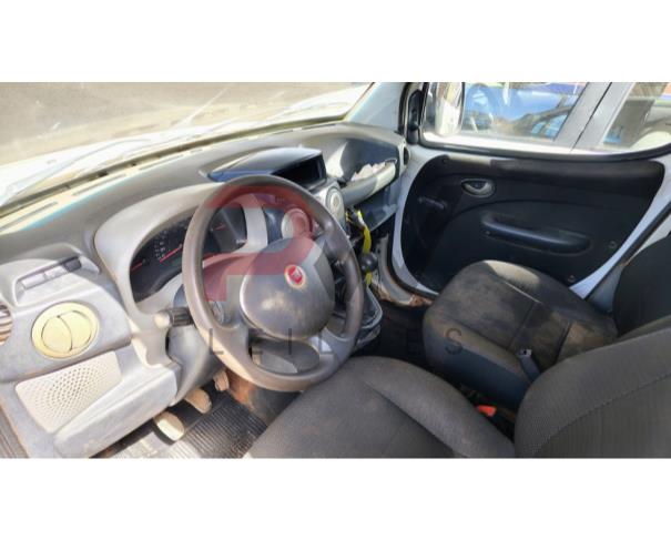 Foto de FIAT/DOBLO CARGO 1.4, ALCOOL/GASOLINA, BRANCA, 2012/2013, CHASSI: 9BD223153D2029282, RENAVAM: 488535620, NO ESTADO EM QUE SE ENCONTRA.