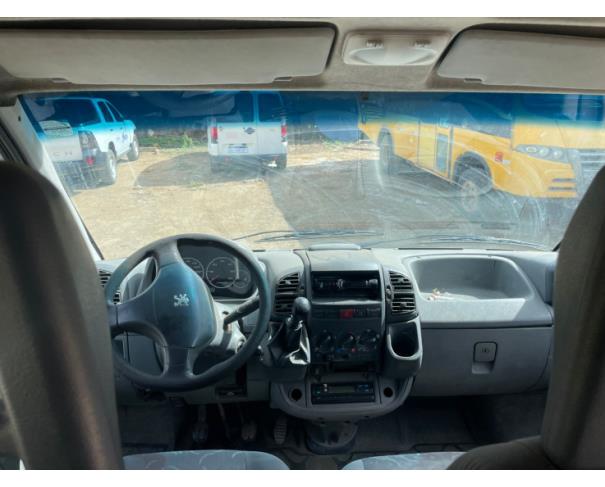 Foto de MICROONIBUS, PEUGEOT/BOXER M33OM 23S, BRANCA, 2012/2013, DIESEL, CHASSI: 936ZBWMMBD2104647, RENAVAM: 00512198470, NO ESTADO EM QUE SE ENCONTRA.