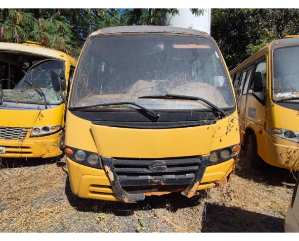 Foto de ONIBUS MARCOPOLO/VOLARE V8L ESC, DIESEL, AMARELA, 2010/2011, CHASSI: 93PB42G3PBC034171, RENAVAM: 00265065763, NO ESTADO EM QUE SE ENCONTRA.