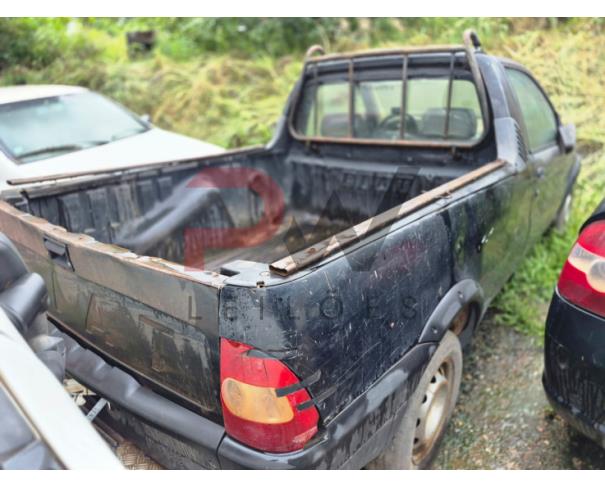 Foto de CAR/CAMINHONETE/C. ABERT, FIAT/STRADA FIRE, PRETA, GASOLINA, 2004/2005, CHASSI: 9BD27801052434748, RENAVAM: 845468669, NO ESTADO EM QUE SE ENCONTRA.