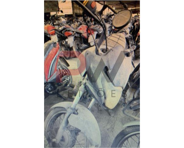 Foto de PASSAGEIRO / I / SHINERAY XY 150 5 / Placa: OWK6775 / UF: MG / Município: Juiz de Fora / Ano fabricação: 2013 / Ano modelo: 2013 / Cor: PRATA / Chassi: LXYPCKL09D0412841 / Motor: 162FMJ-3DA101478 / RENAVAM: 00594553350
